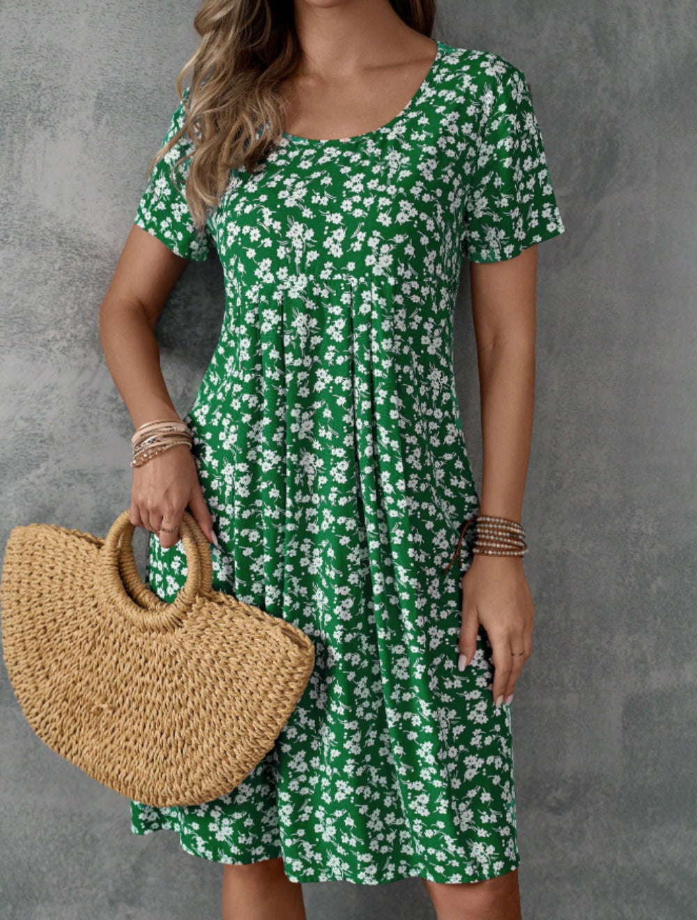 Women's Round Neck Short Sleeve All-Over Floral Print Casual Short Dress