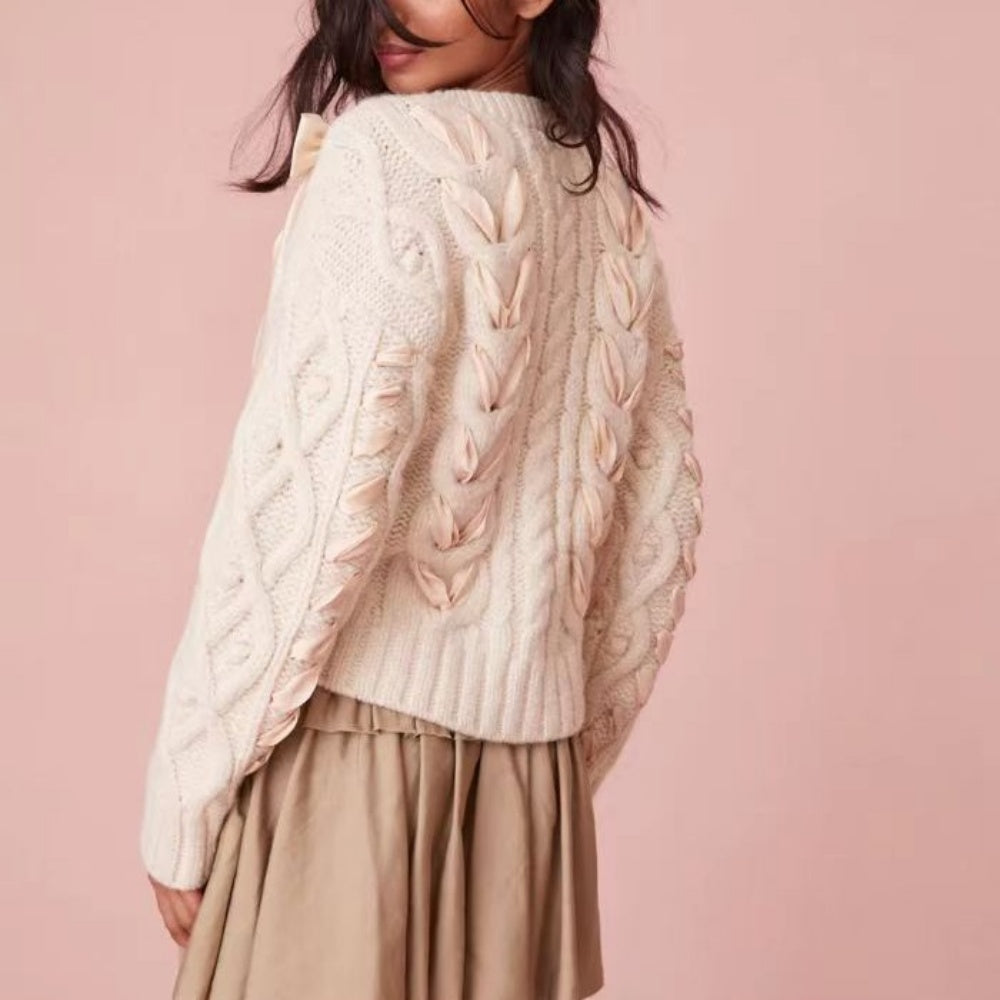 Women's Sweet Bow-Accented Crewneck Sweater for Autumn & Winter - A Versatile Top