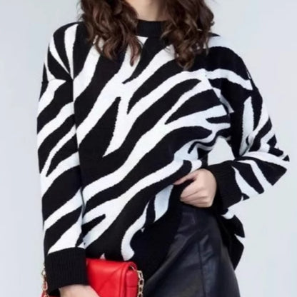 Women's Elegant Zebra Stripe Pullover: Soft round-neck,