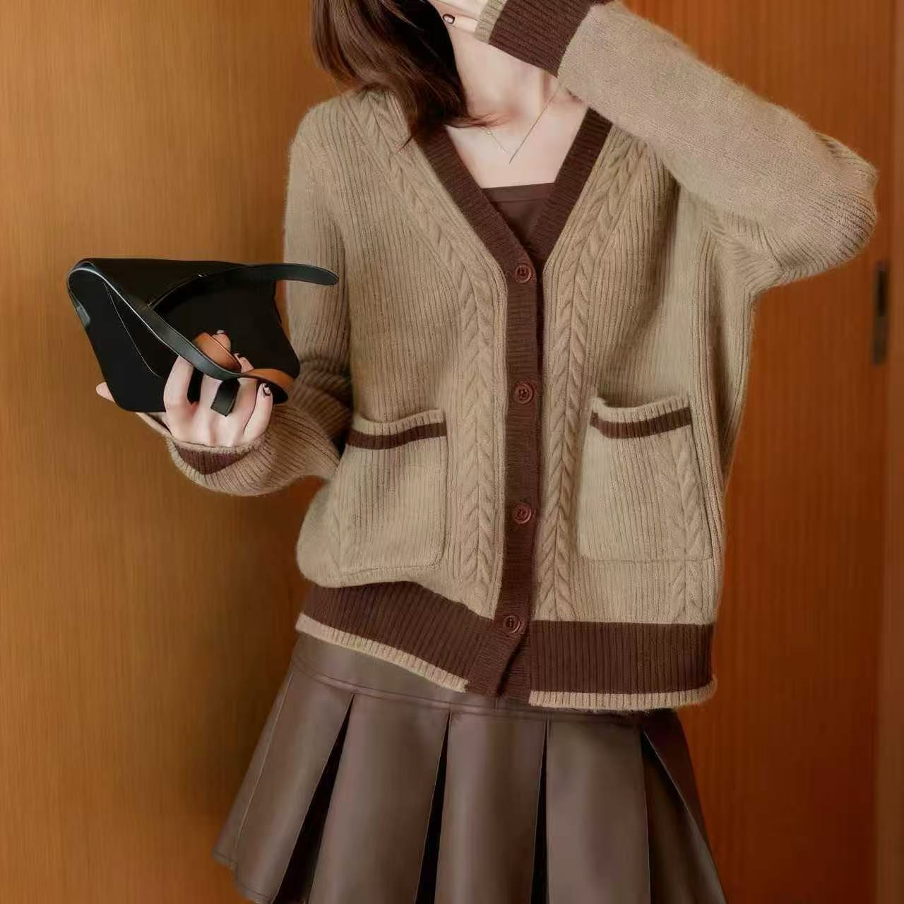 Women's Contrast Trim Dual Pocket Cardigan Autumn/Winter